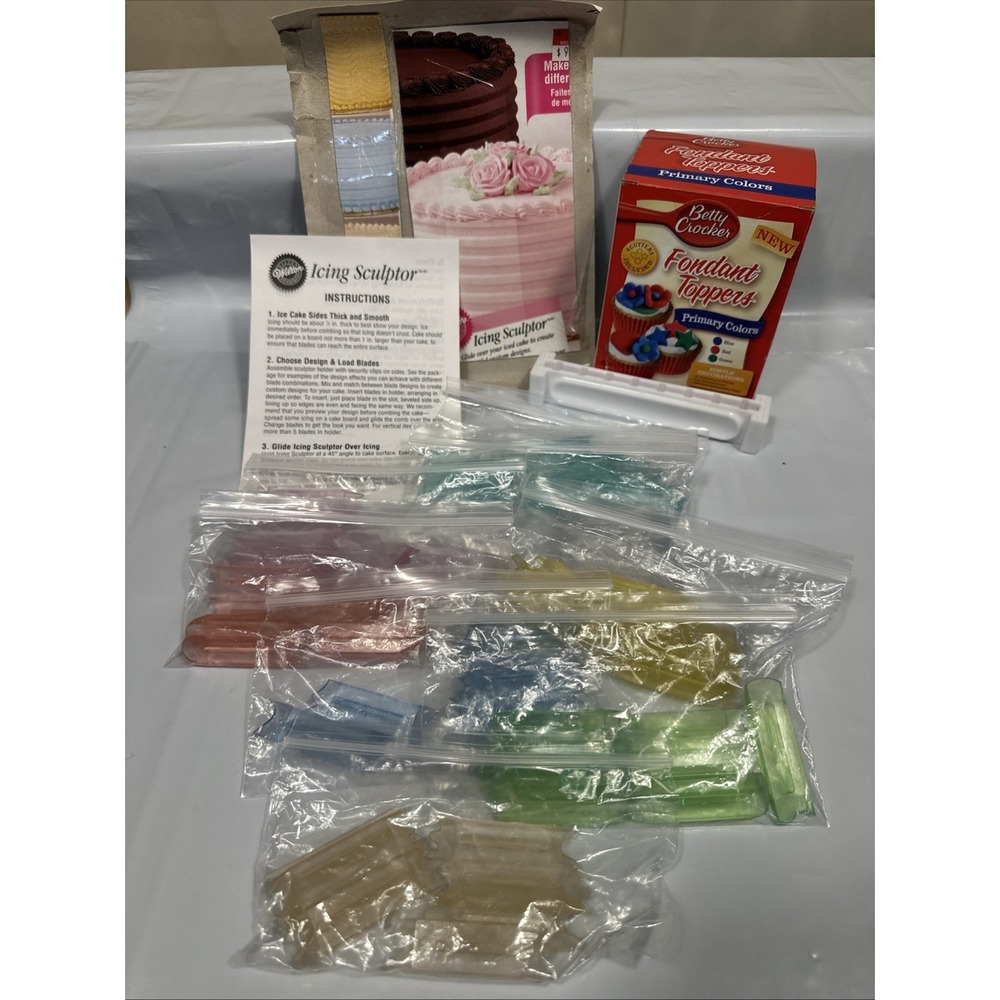 Wilton Cake Decorating Supplies Lot Of 8 Edging Tools Professional Look With Kit